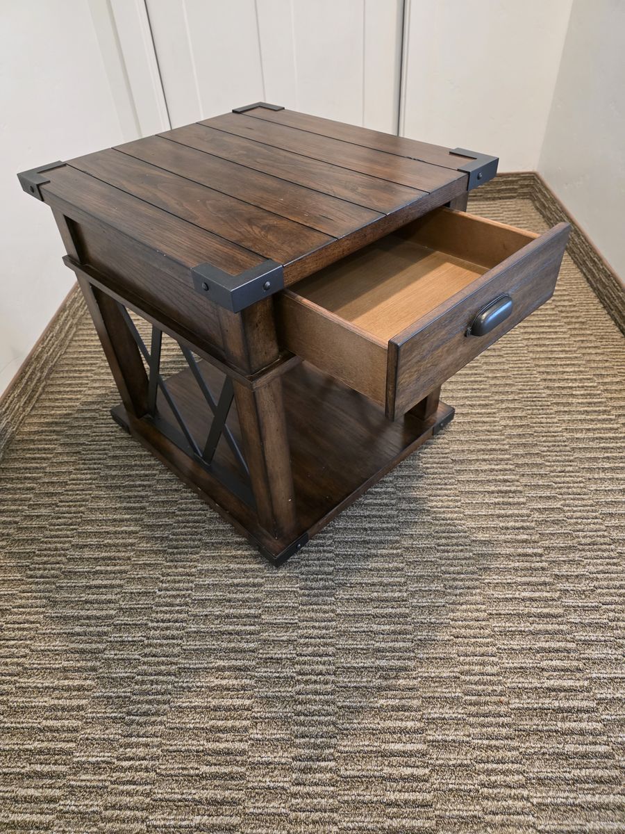Industrial Rustic Farmhouse Wood End Table / Nightstand w/ Drawer
