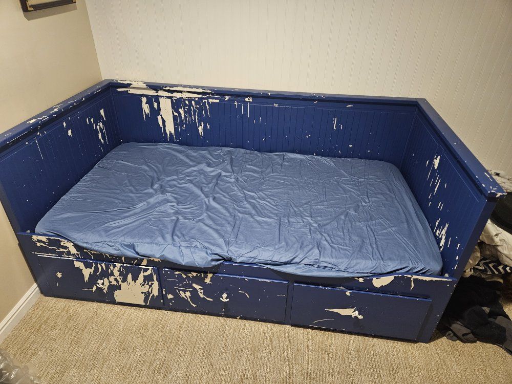 IKEA Hemnes Daybed Frame with 3 Drawers - Blue, make offer