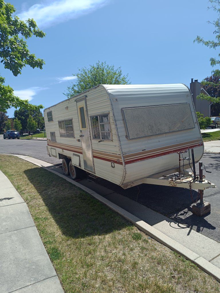 1983 kit companion model 243 camper trailer