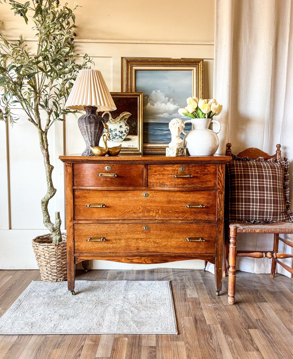 *FREE DELIVERY* Antique Oak Serpentine Dresser