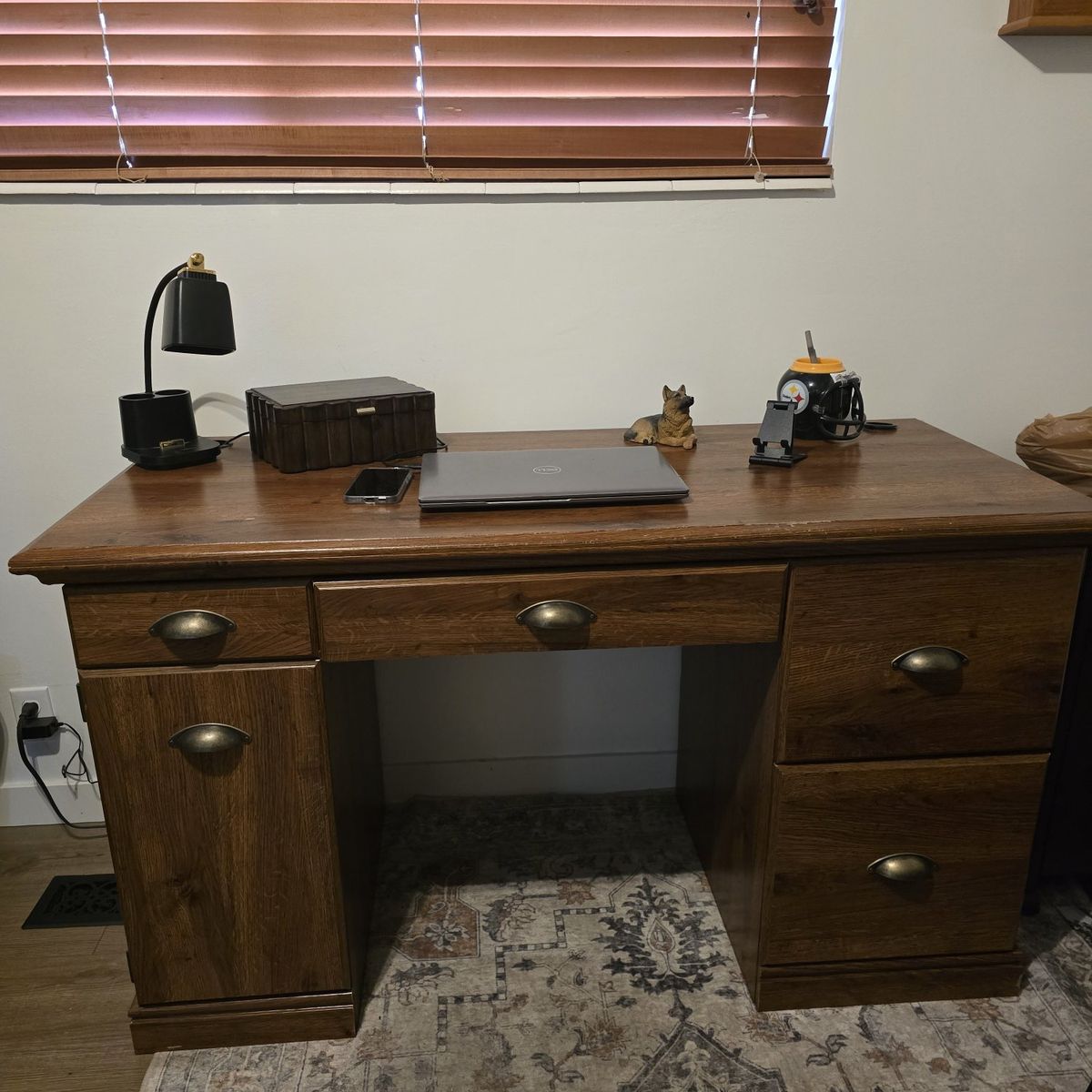 DESK