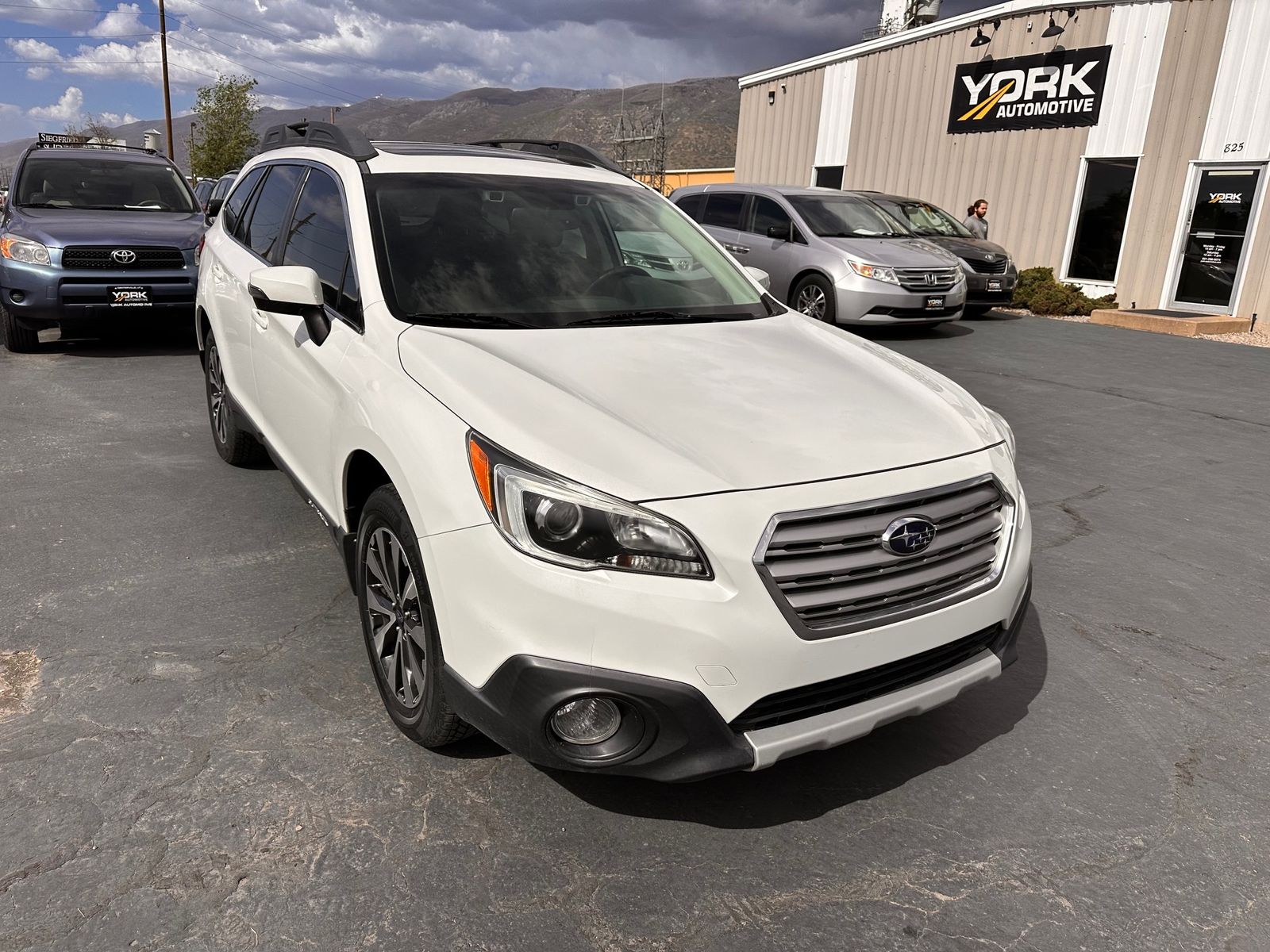 2016 SUBARU OUTBACK 2.5i Limited