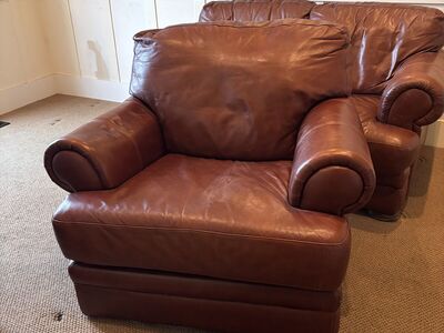 Leather Love Seat And Recliner
