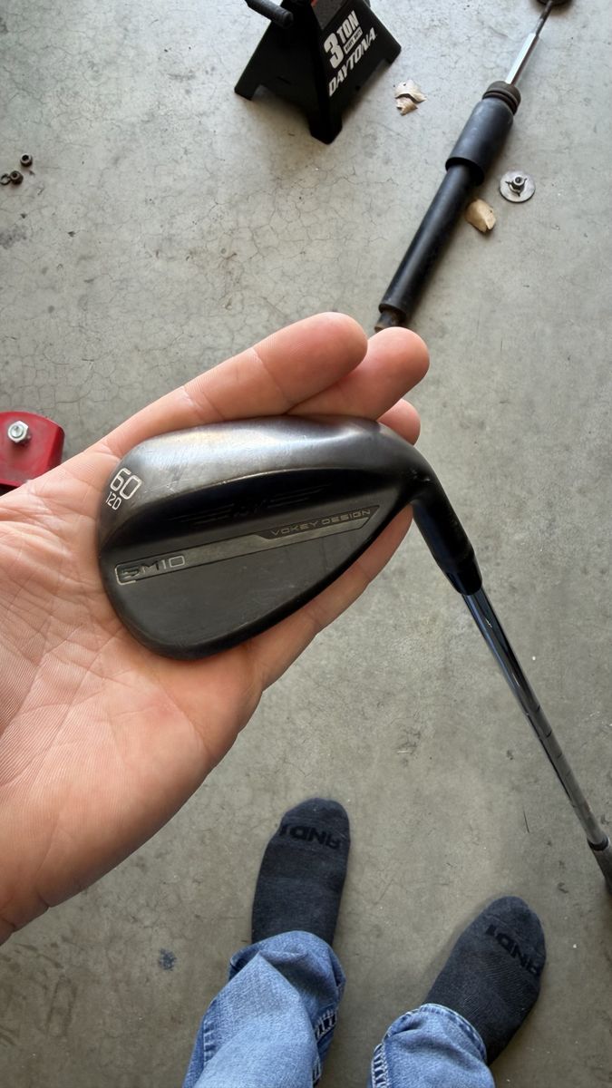 Vokey design sm10 60*/ 12* bounce d-grind