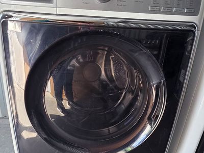 Maytag washer and electric Kenmore dryer set free curbside delivery is available in the slc area