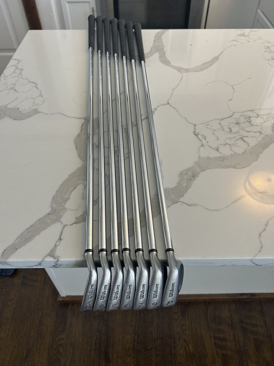 Wilson Deep Red iron set