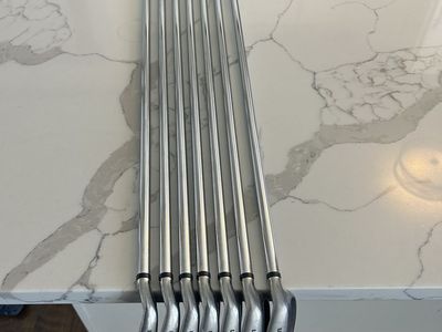 Wilson Deep Red iron set