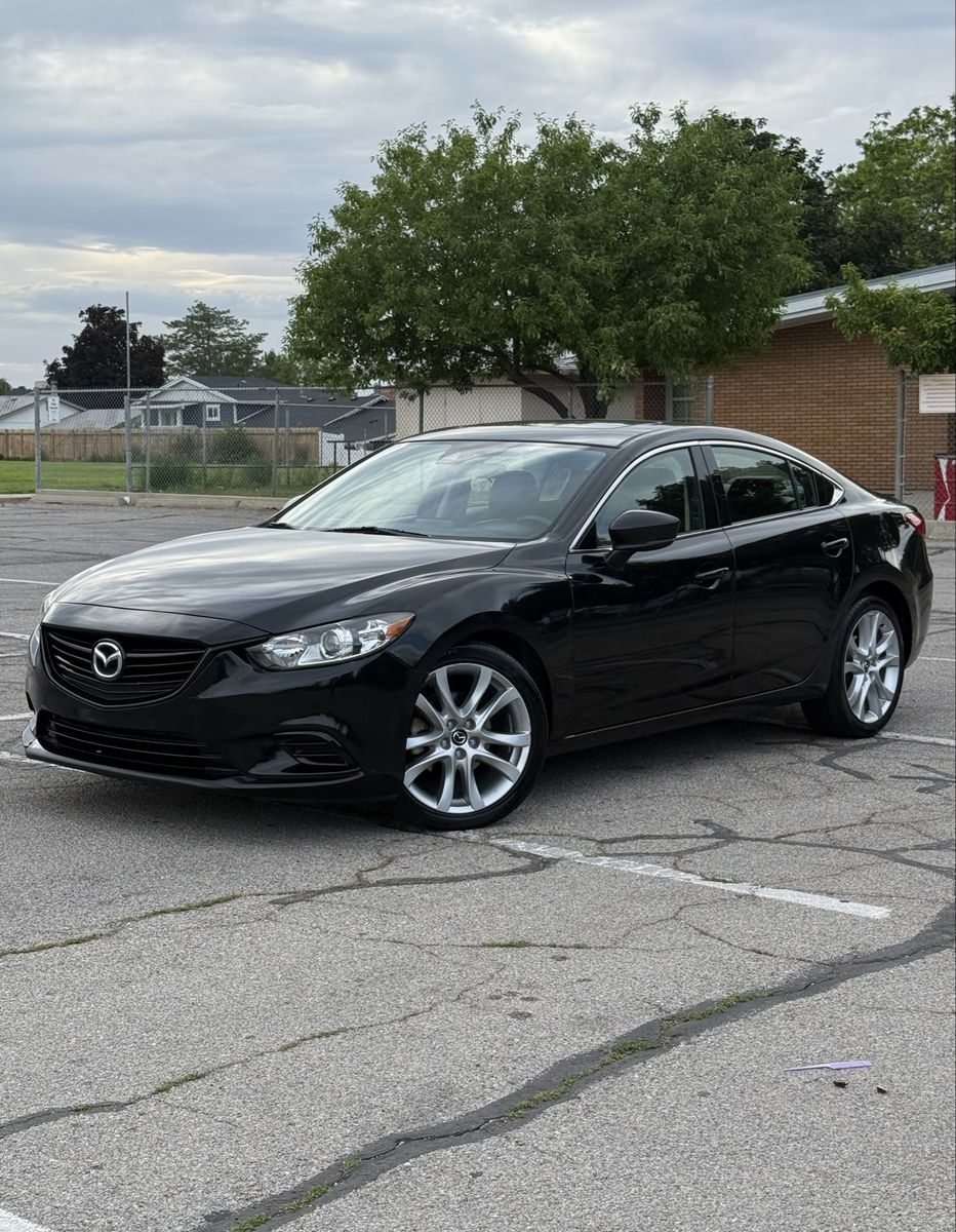 2017 Mazda Mazda6 i Touring Plus