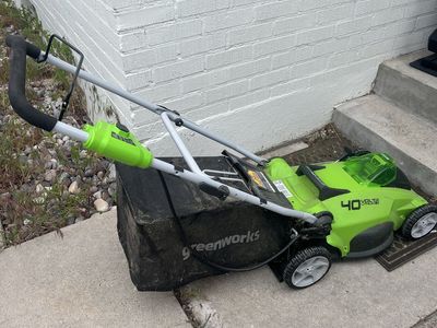 Greenworks 40V Cordless 16" Push Lawn Mower with Bag - G-MAX Lithium-Ion