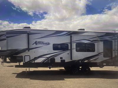 PRICE REDUCED! 2019 Eclipse Attitude Wide Lite 28SAG 5th Wheel Toy Hauler – Generator, Fuel Station, Solar, 2 Slides