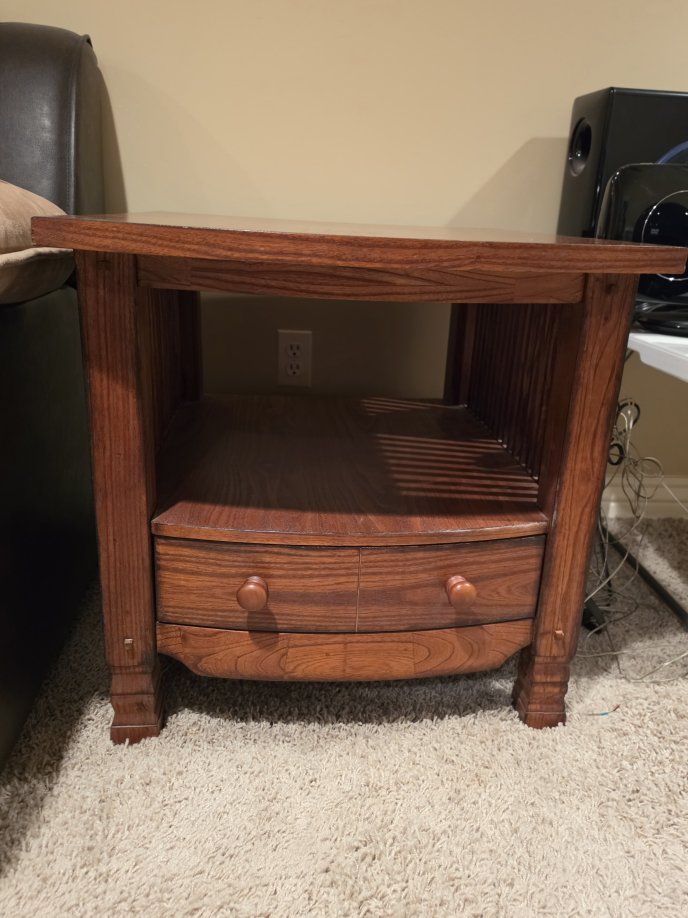 Set of 2 Vintage Wooden Mission Style End Table Nightstands/End Tables with Drawer and Slatted Sides