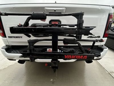 Yakima HoldUp 2 1.25” with 2” adapter