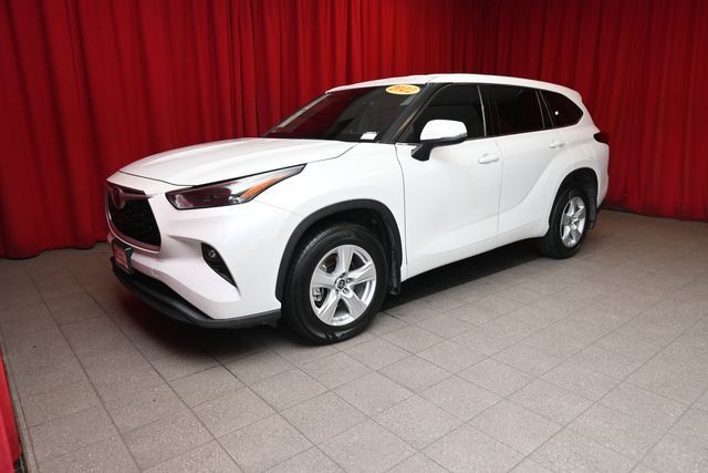 2022 Toyota Highlander LE