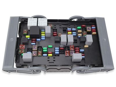 NEW 22798218 Engine Wiring Harness Junction Block Compatible for Chevrolet Suburban 2500 / GMC Yukon 2500 / Yukon XL 2500, etc