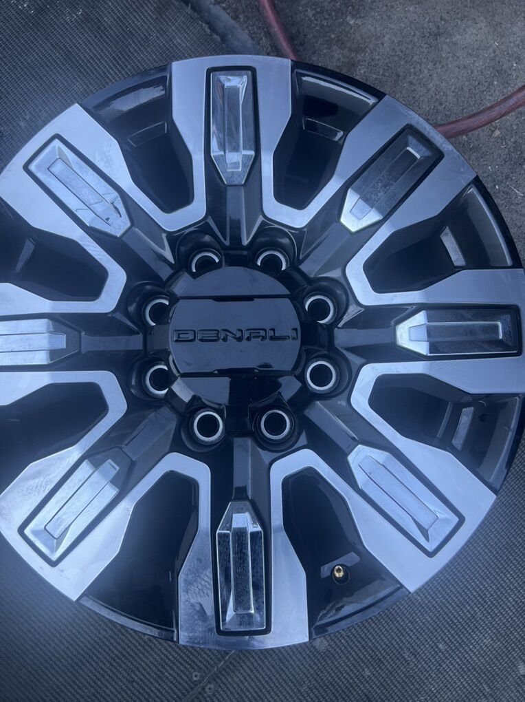 4 20 Inch 2026 Gmc Denali New Takeoff Wheels