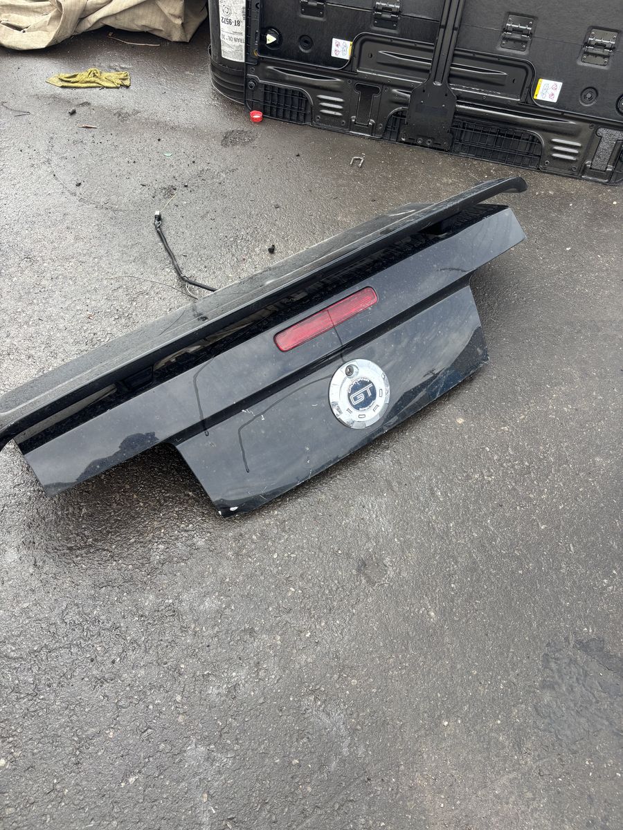 2007 Mustang Deck Lid