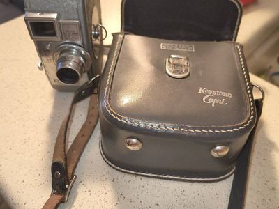 Vintage Keystone Capri 8mm Movie Camera with Original Leather Case - Classic Film Camera