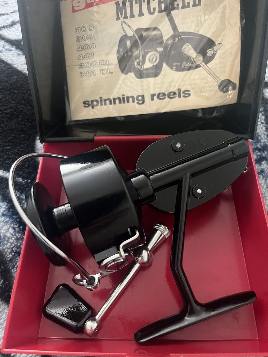 vintage Mitchell 400-401 series fishing reel