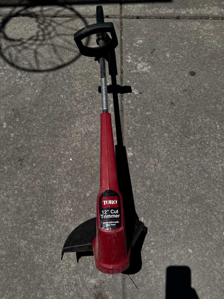 Toro 12” Electric String Trimmer – Works Great