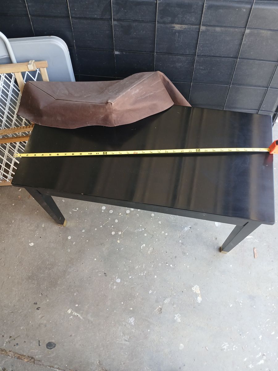 Piano bench
