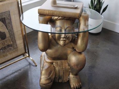 Vintage Hand-Carved Gold Gilt Kneeling Figure Pedestal Side Table