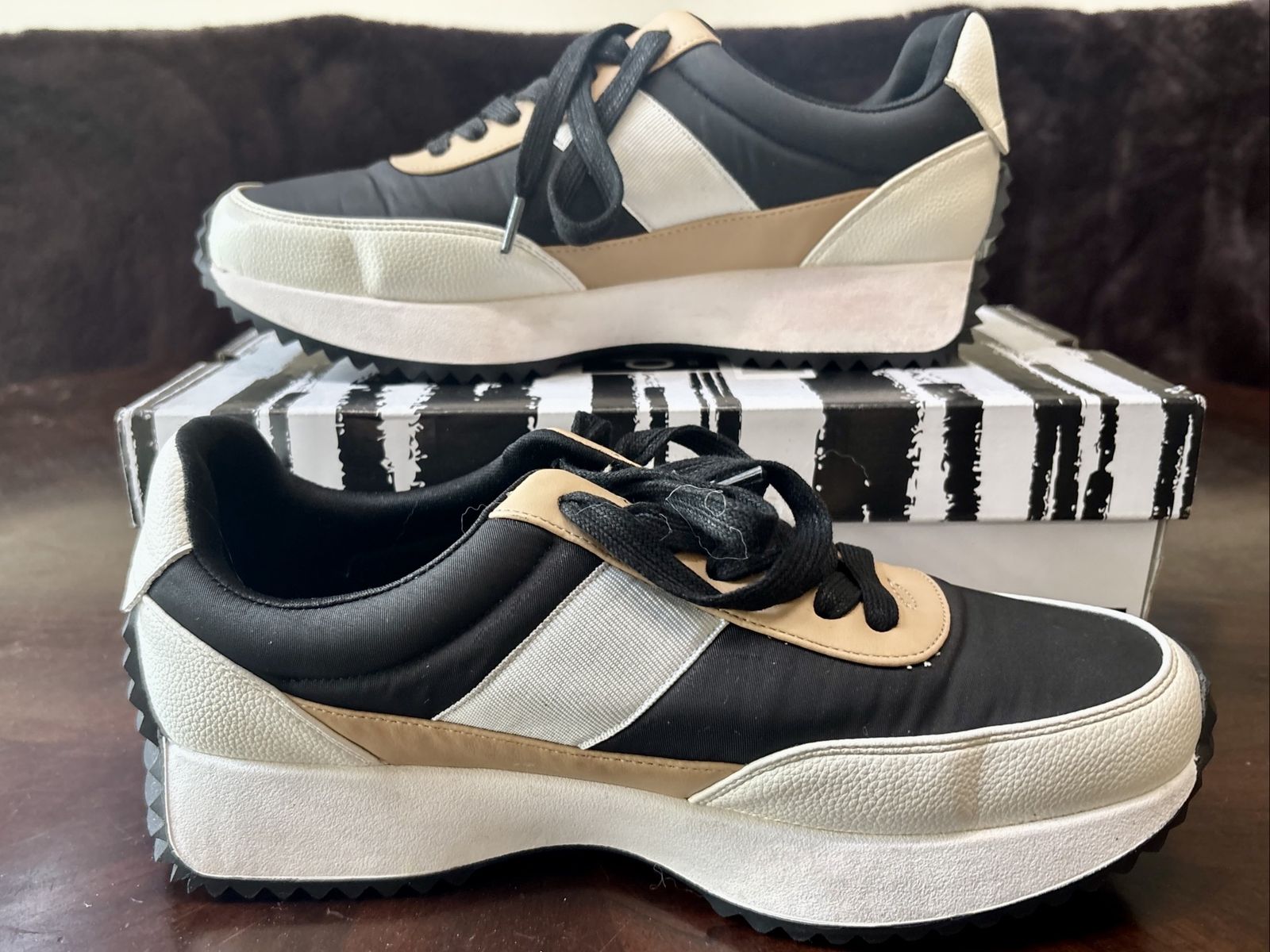 dv Dolce  Vita Bettie Sneakers