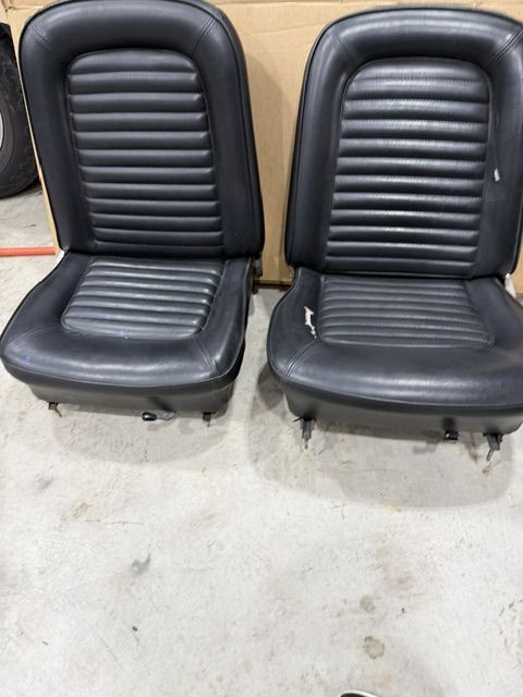 1964-1966 FORD MUSTANG COUPE FRONT RIGHT /PASSENGER SIDE BUCKET SEAT - BLACK