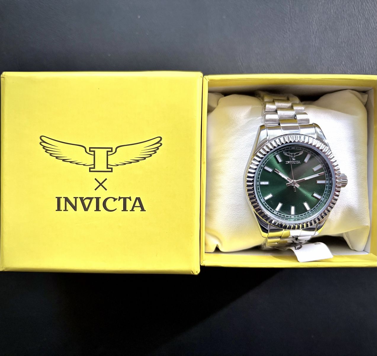 Invicta Specialty Green Emerald Watch 40mm Steel 69016 In Box Running