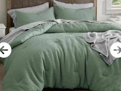 New. King Size Waffle Weave Comforter Set, Sage Green, 100% Cotton Shell & Polyester Lining, Includes Comforter And 2 Shams.