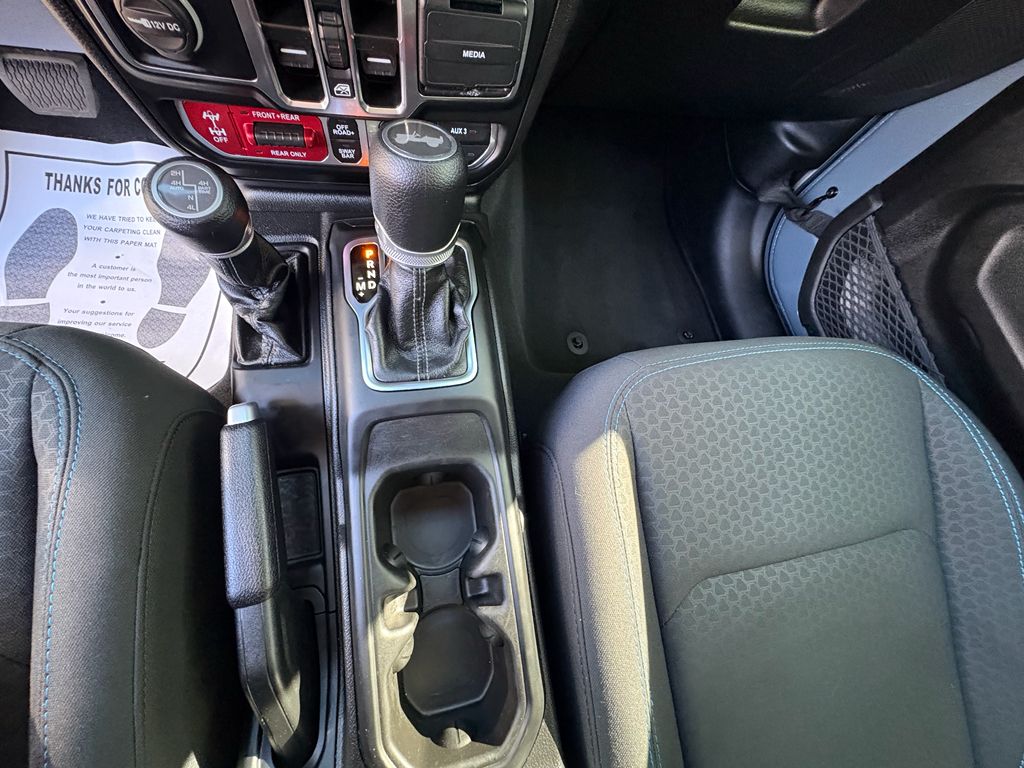 Main image 24