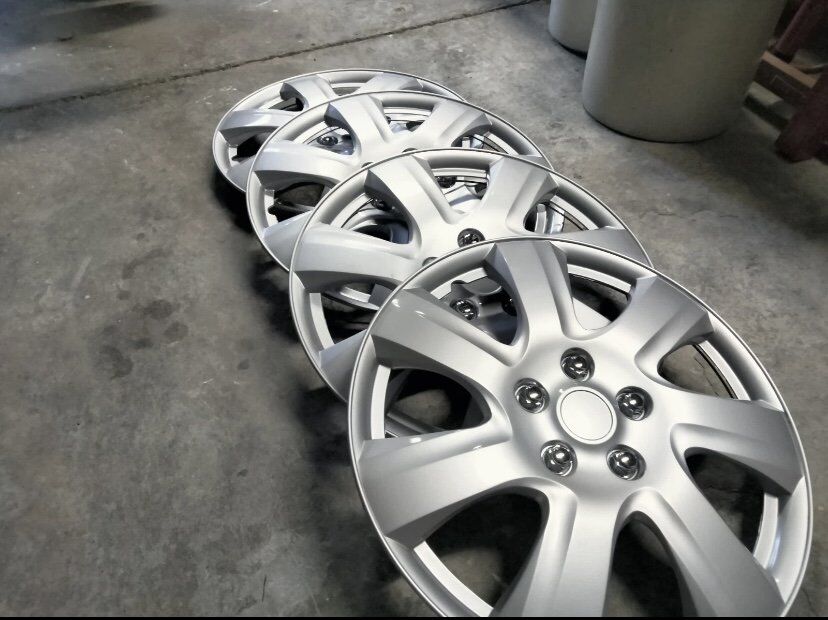 Nice Set Of 17" Universal Hubcaps