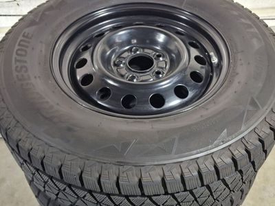 4 Like New Bridgestone 235 70R 16 All Season