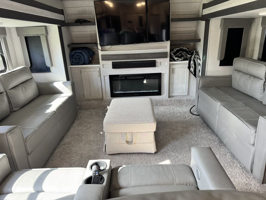 2022 Keystone Sprinter Limited 3670 FLS