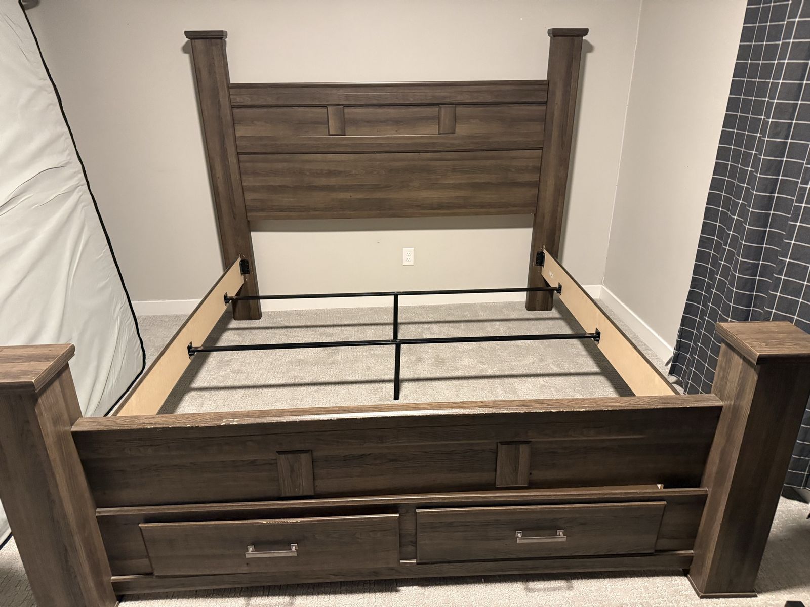 King Size Bed Frame w/drawers