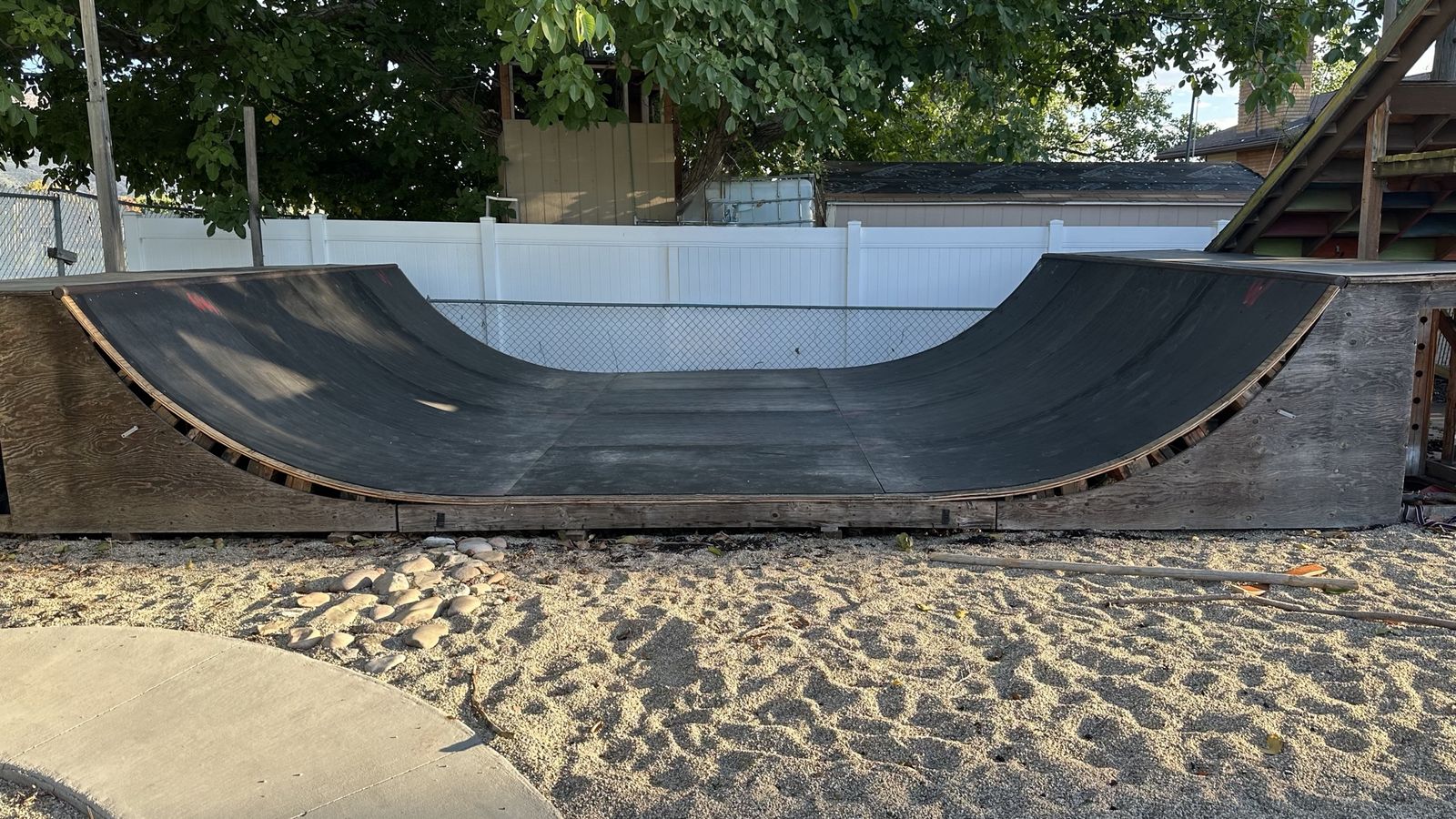 4x16 Foot Skateboard Half Pipe Mini Ramp Skatelite
