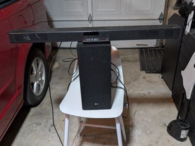 LG Sound Bar with Wireless Subwoofer and Remote