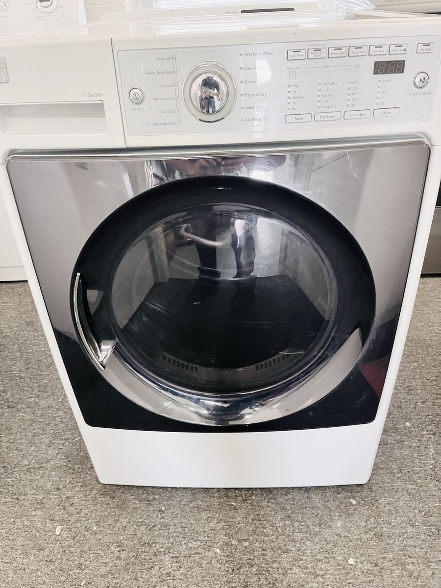 Kenmore electric dryer with steam refresh