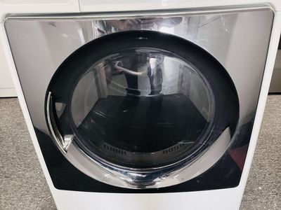 Kenmore electric dryer with steam refresh
