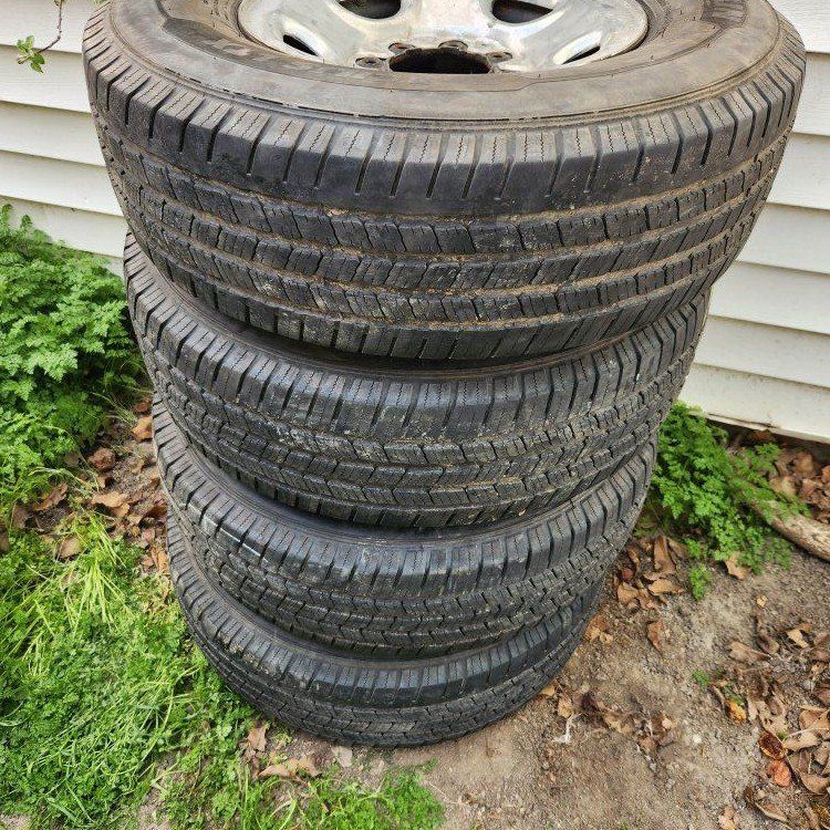 Set of 4 lt245 75 16 Michelin load E