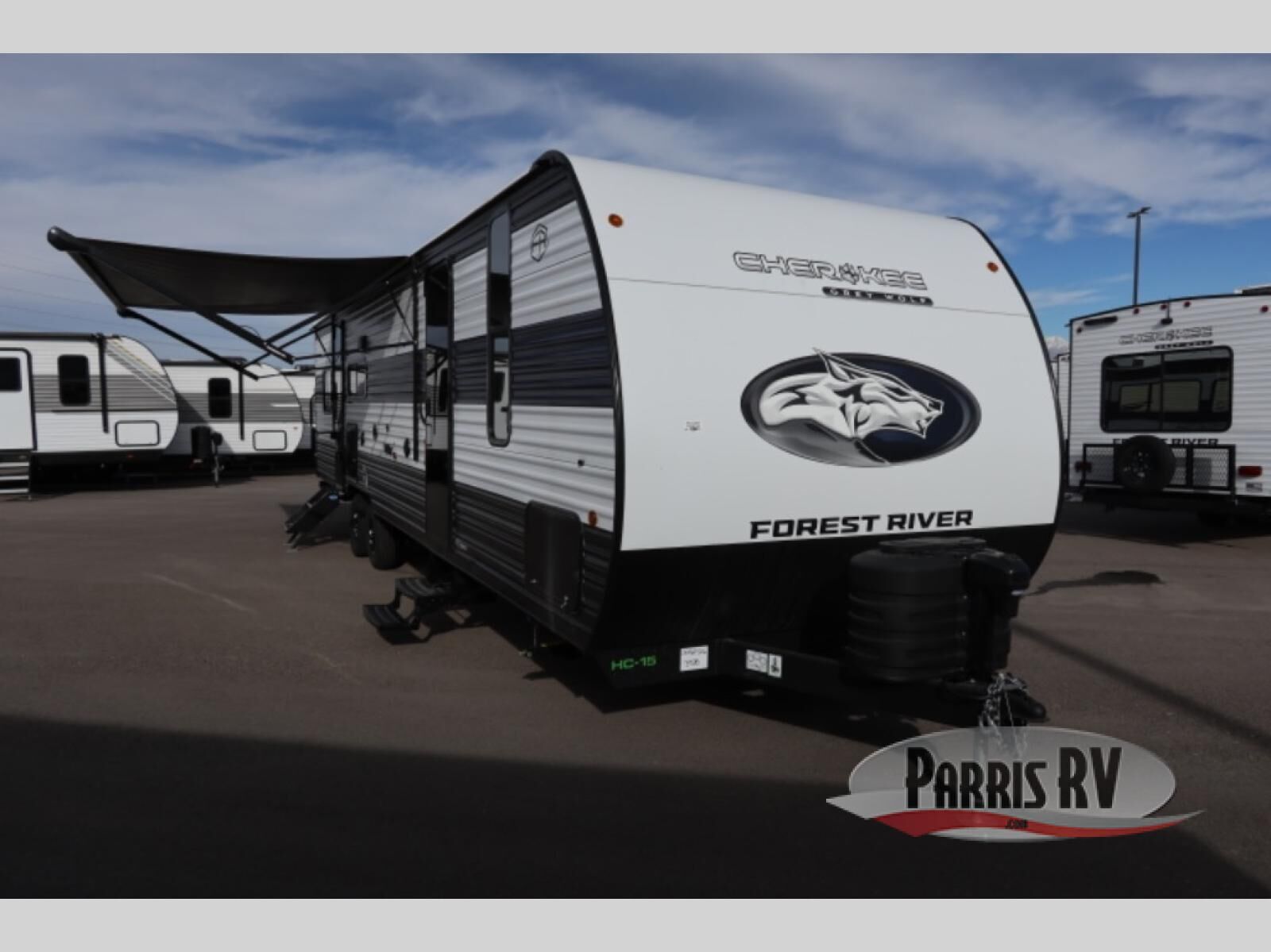 New 2025 Forest River RV Cherokee Grey Wolf Black Label 29QBBL