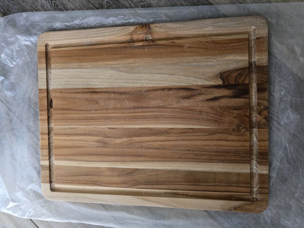 Wooden Cutting Board with Juice Groove - Ideal for Kitchen Prep & Serving