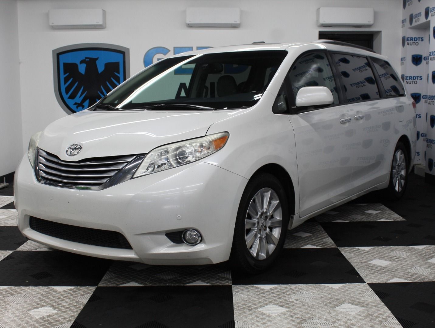2011 Toyota Sienna Limited
