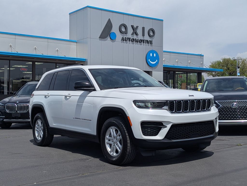 2023 Jeep Grand Cherokee Laredo