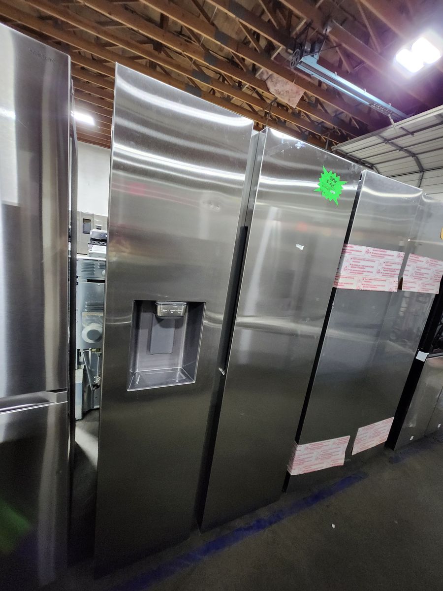 Brand New! Samsung Stainless Steel Side-by-Side Refrigerator with Water Dispenser