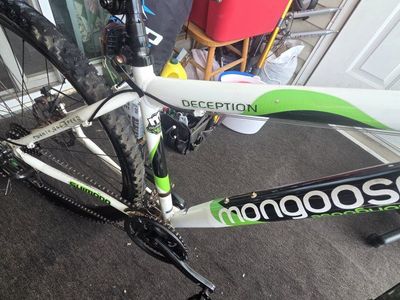 29" Mongoose Deception Mountain Bike - 21-Speed, Disc Brakes