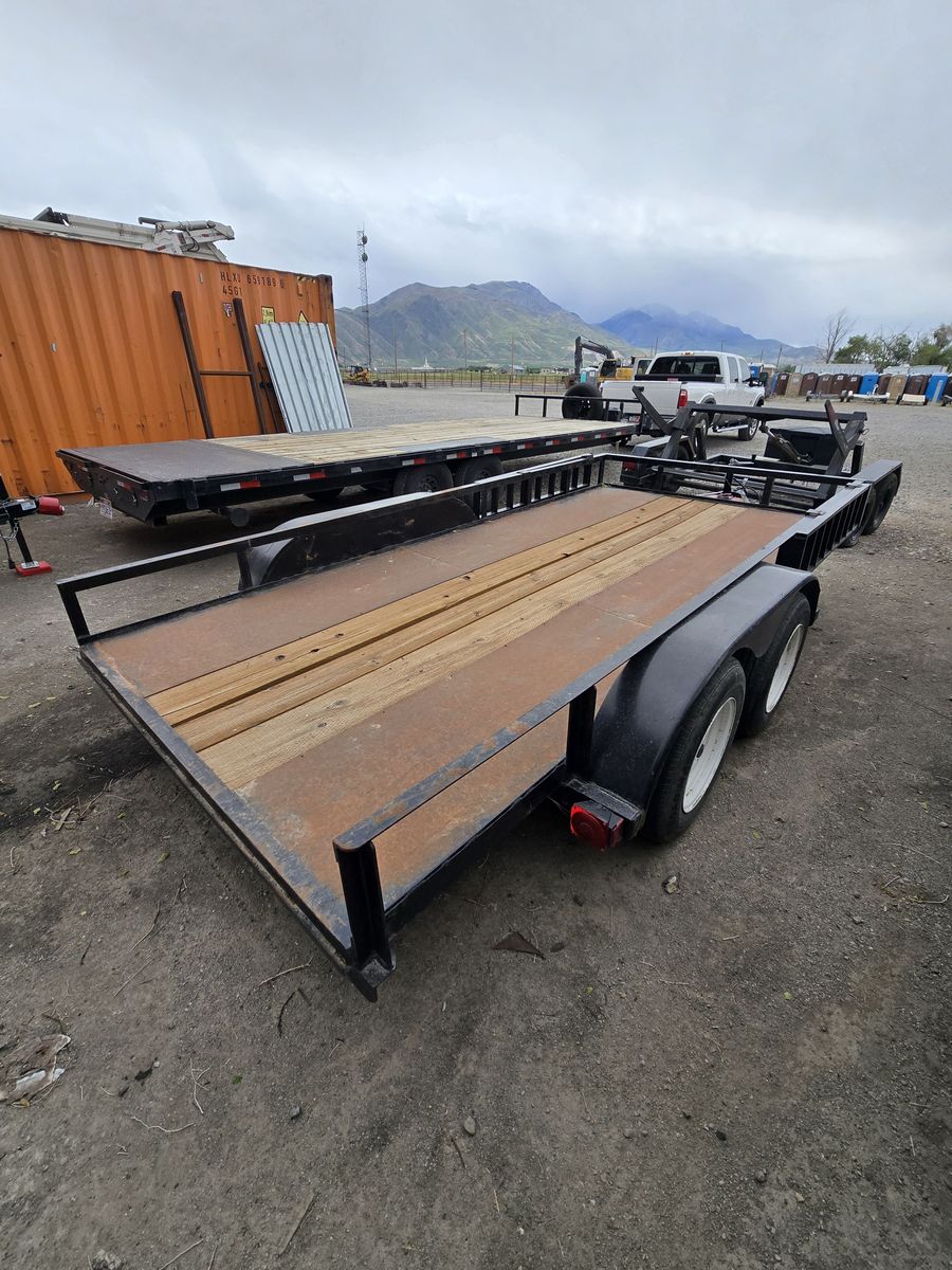DOUBLE AXEL FLATBED TRAILER 16FT.