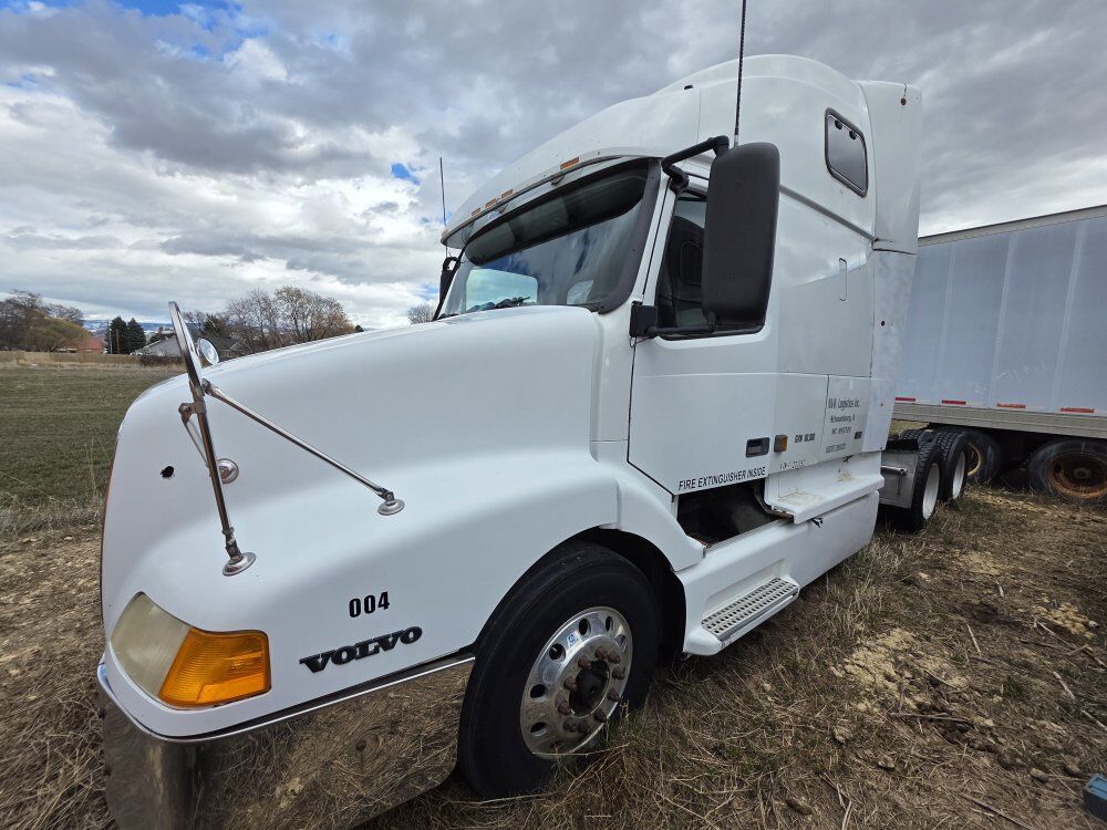 2000 n14 volvo in Preston Idaho