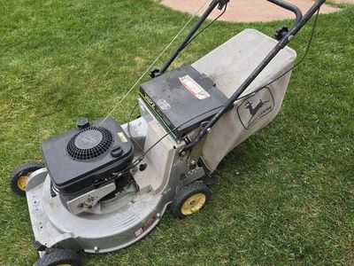 John Deere push lawnmower