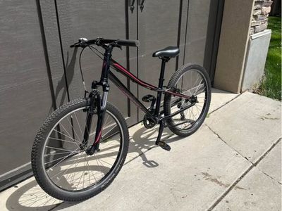 Specialized hardtail kids bike