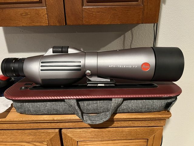 Leica APO-Televid 77 20 x 60